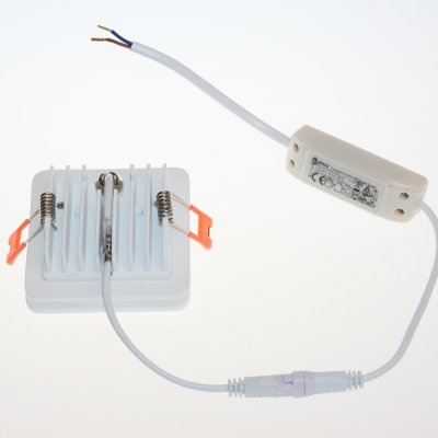 PP 824 IP OPRAWA LED - HERMETYCZNA IP44 - GŁĘBOKOŚĆ 3 CM !